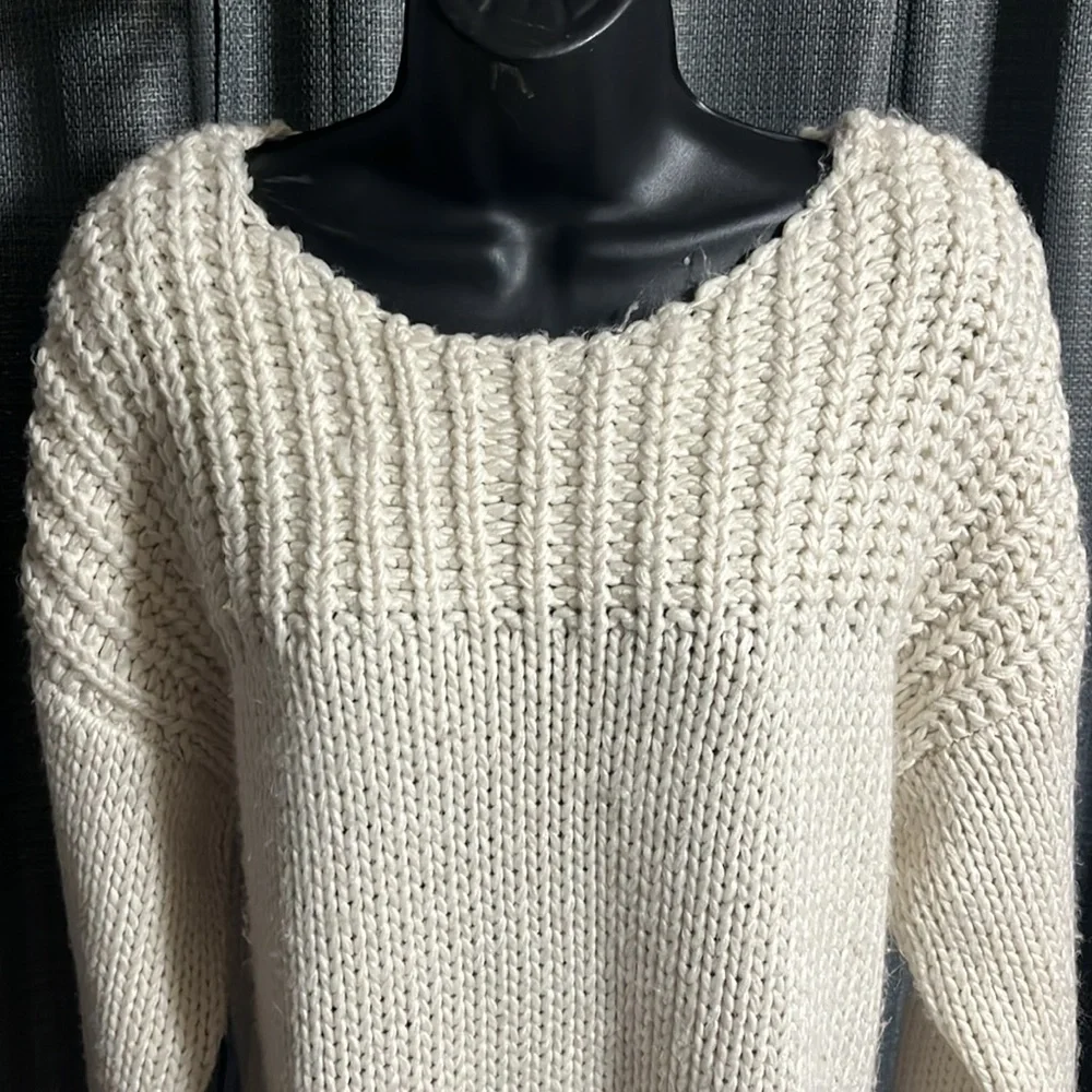 Universal Thread Sweater - Picture 2 of 5